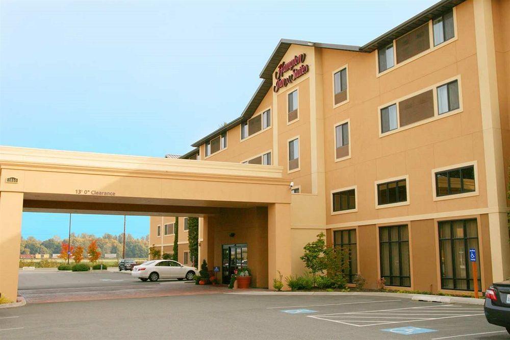 Hampton Inn & Suites Берлингтон Экстерьер фото