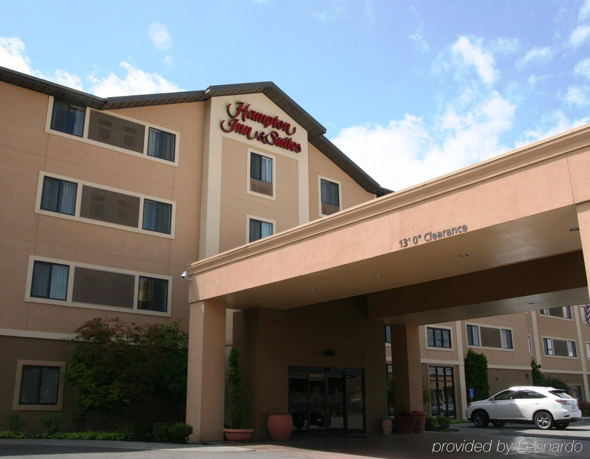Hampton Inn & Suites Берлингтон Экстерьер фото
