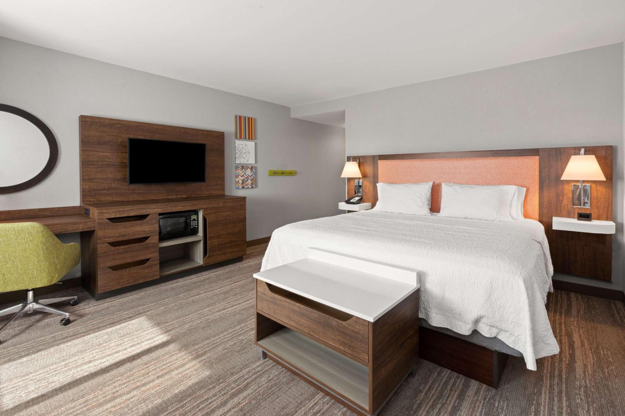 Hampton Inn & Suites Берлингтон Экстерьер фото