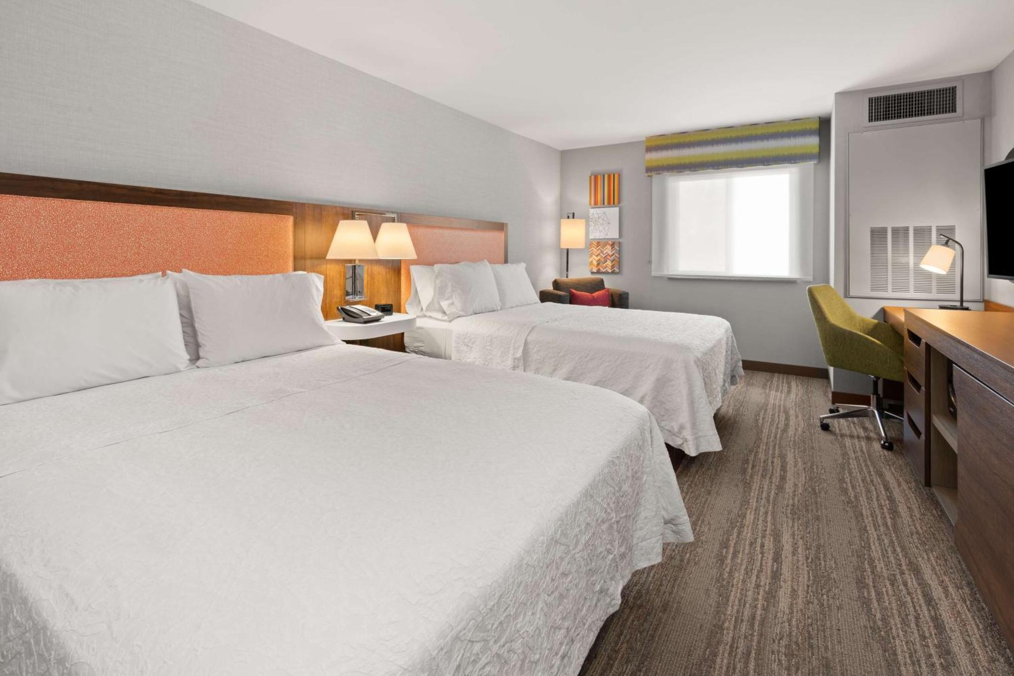Hampton Inn & Suites Берлингтон Экстерьер фото