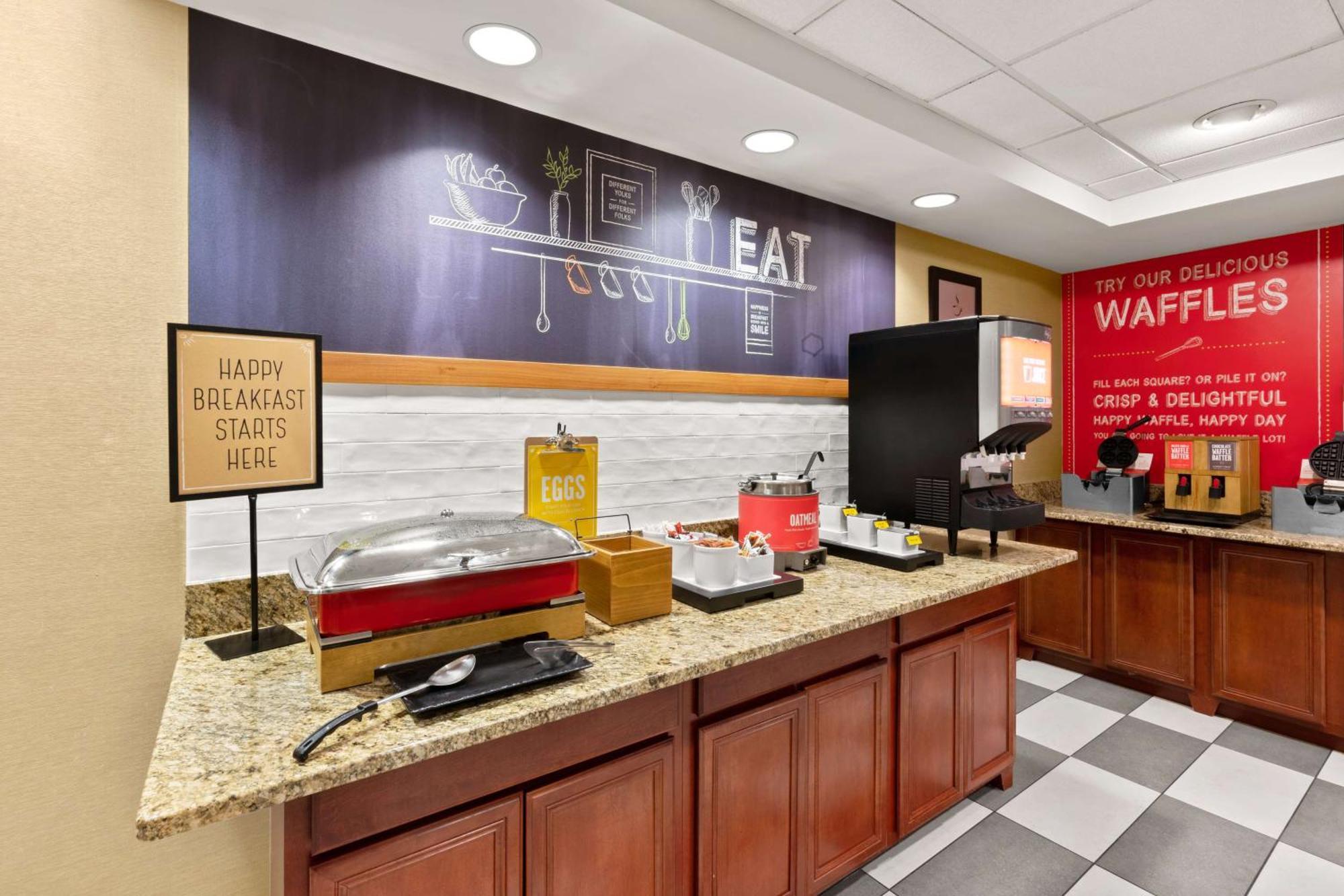 Hampton Inn & Suites Берлингтон Экстерьер фото