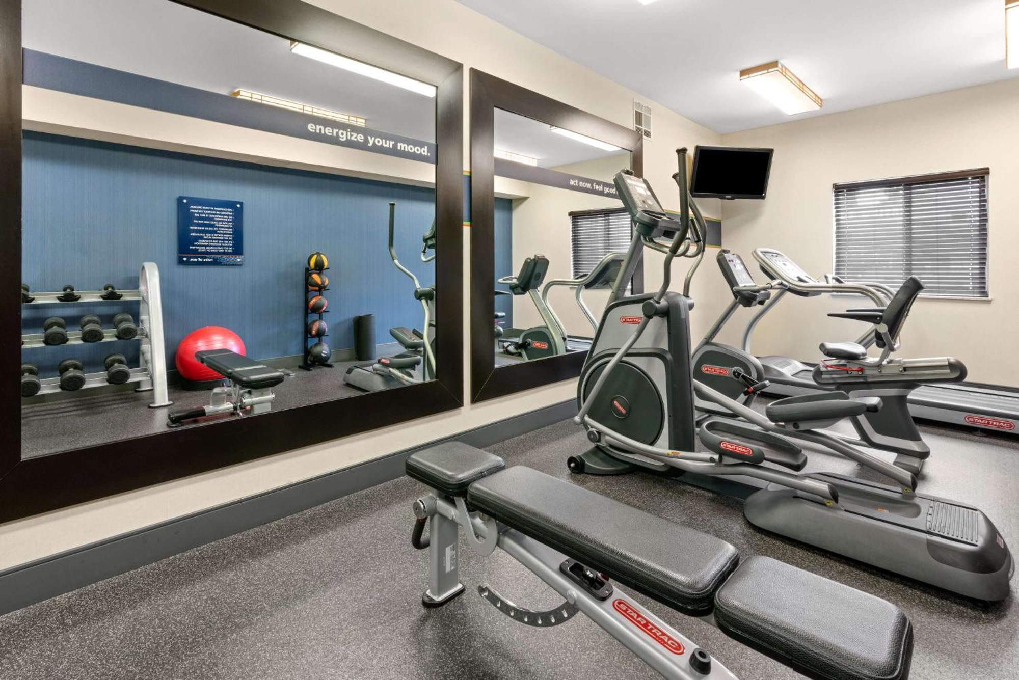 Hampton Inn & Suites Берлингтон Экстерьер фото