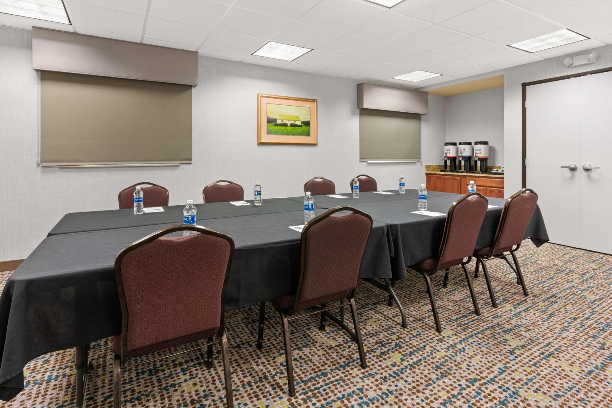 Hampton Inn & Suites Берлингтон Экстерьер фото
